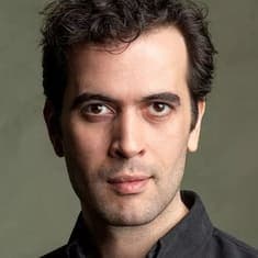 Uygar Özçelik profil görseli