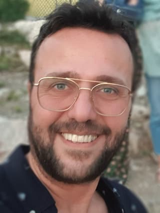 Necmi Özgen profil görseli
