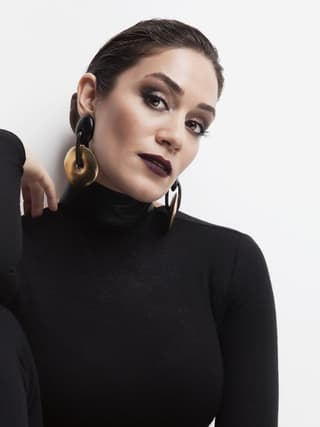 Özge Borak profil görseli