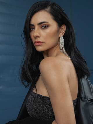 Özge Elif Yeşilyurt profil görseli