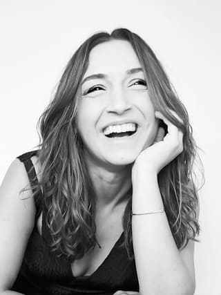 Özge Özel profil görseli