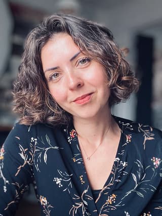 Özlem Dinç profil görseli