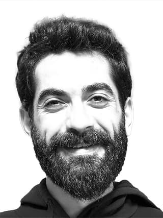 Usame Varol profil görseli