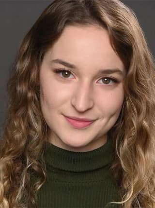 Yasemin Aksel profil görseli