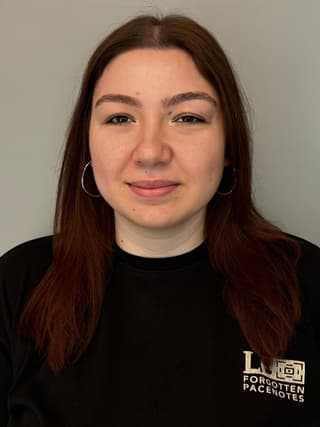 Zeynep Pakdamar profil görseli